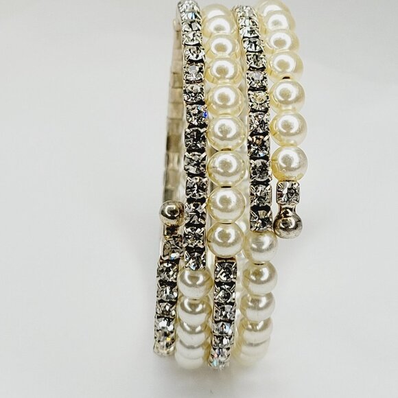 White Fashion Pearls and Crystals Four Coil Link Wrap Around Stretch Bracelet - Picture 11 of 15